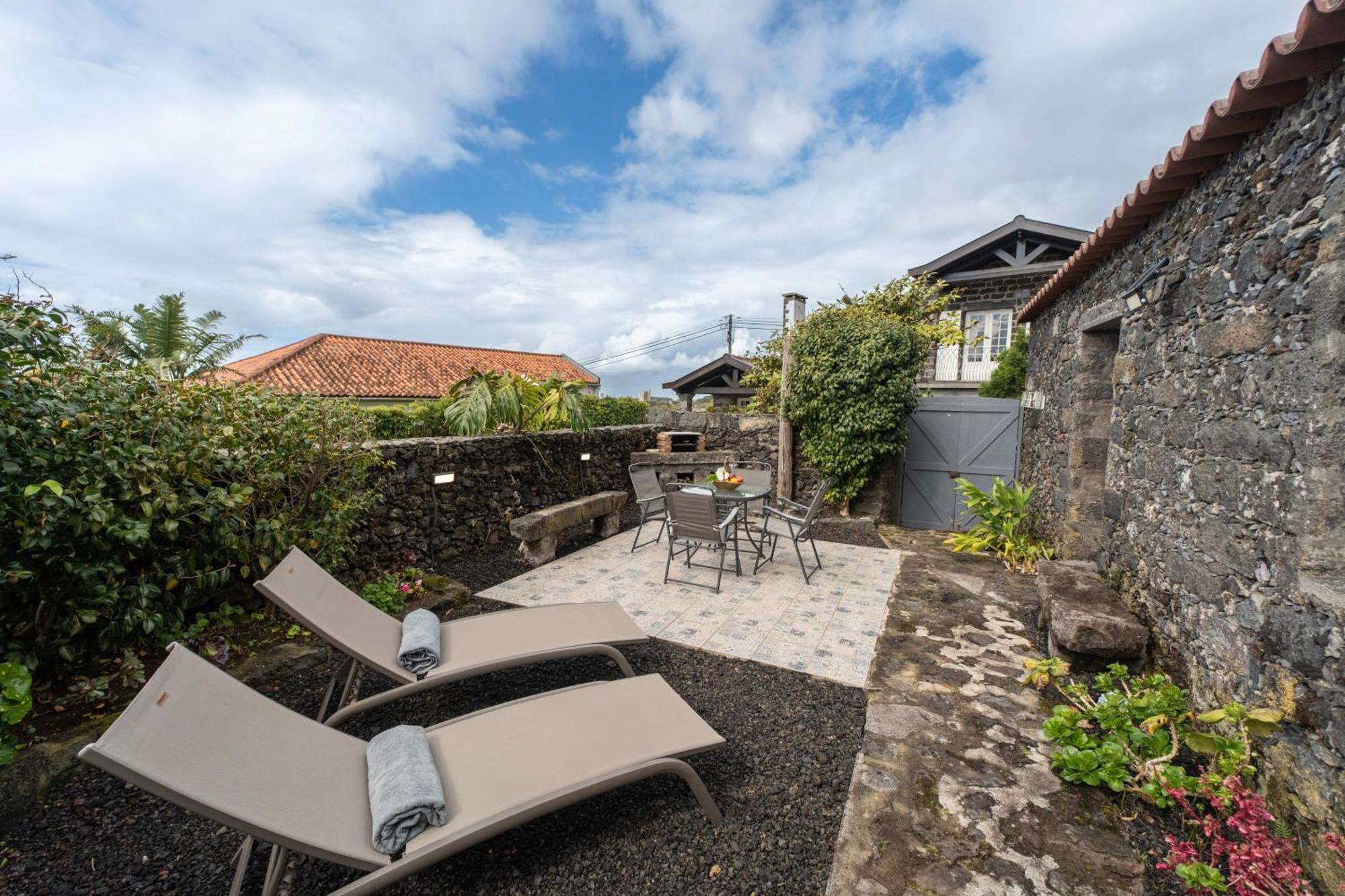 Villa Azores Element *
